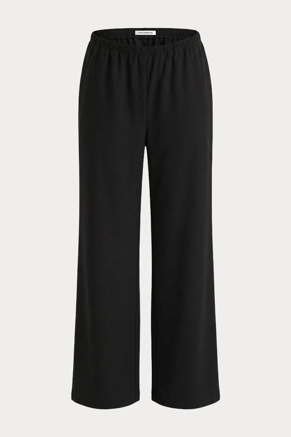 THE PULL ON TROUSER | BLACK001-8 | GOOD AMERICAN | MODEL