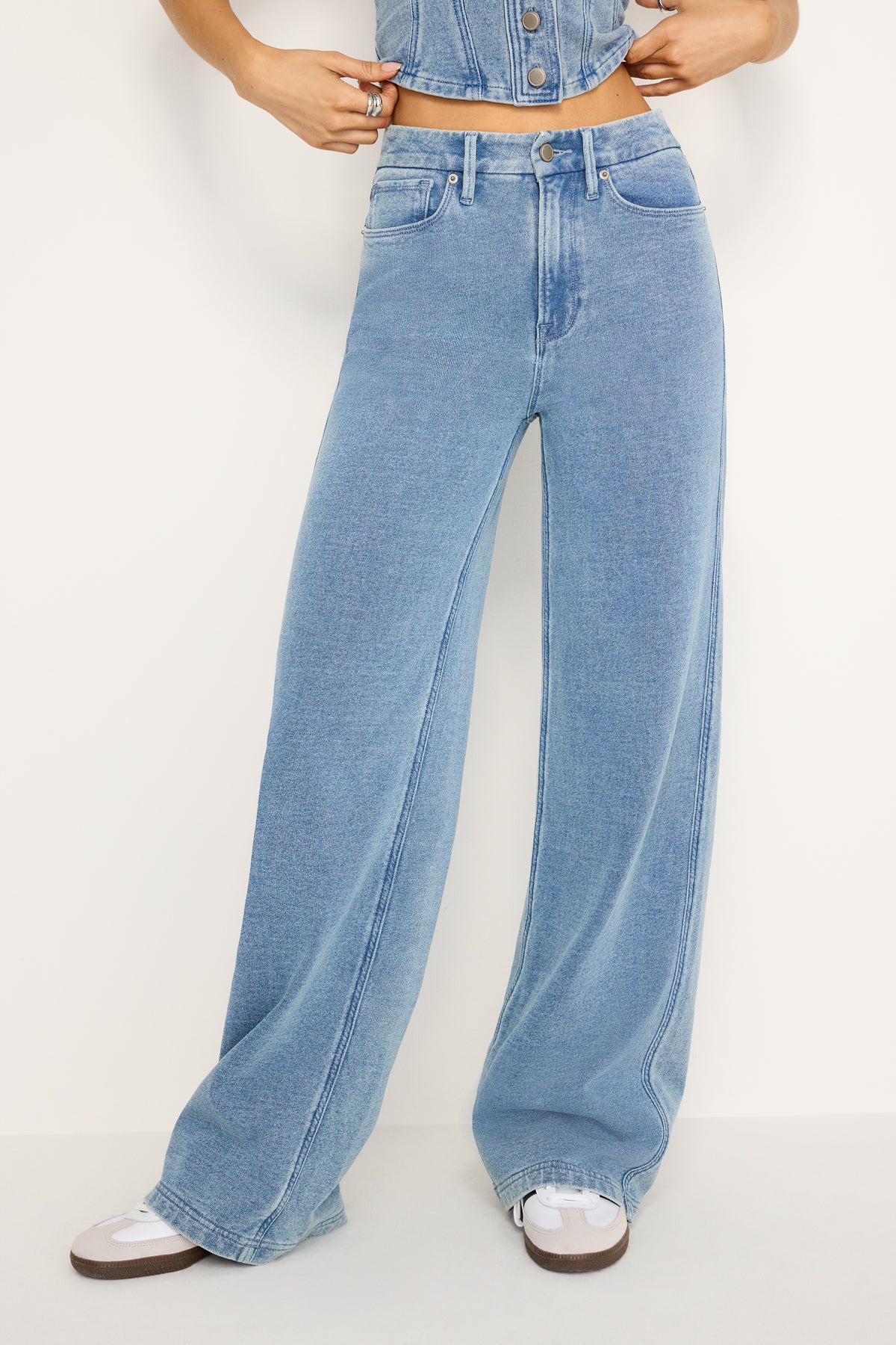 model: Size 0 |