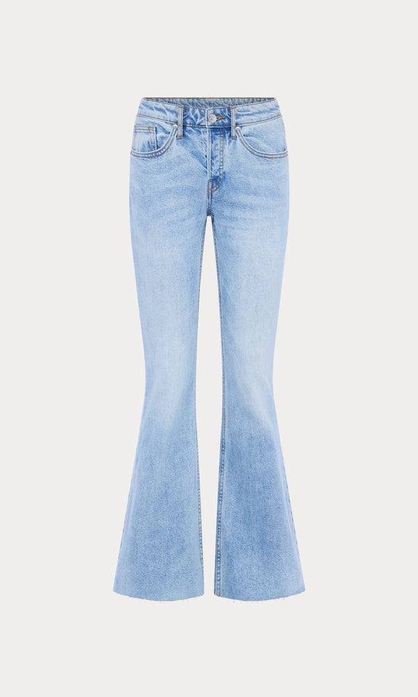 VINTAGE LOW RELAXED FLARE JEANS | INDIGO1288-7 | GOOD AMERICAN | MODEL
