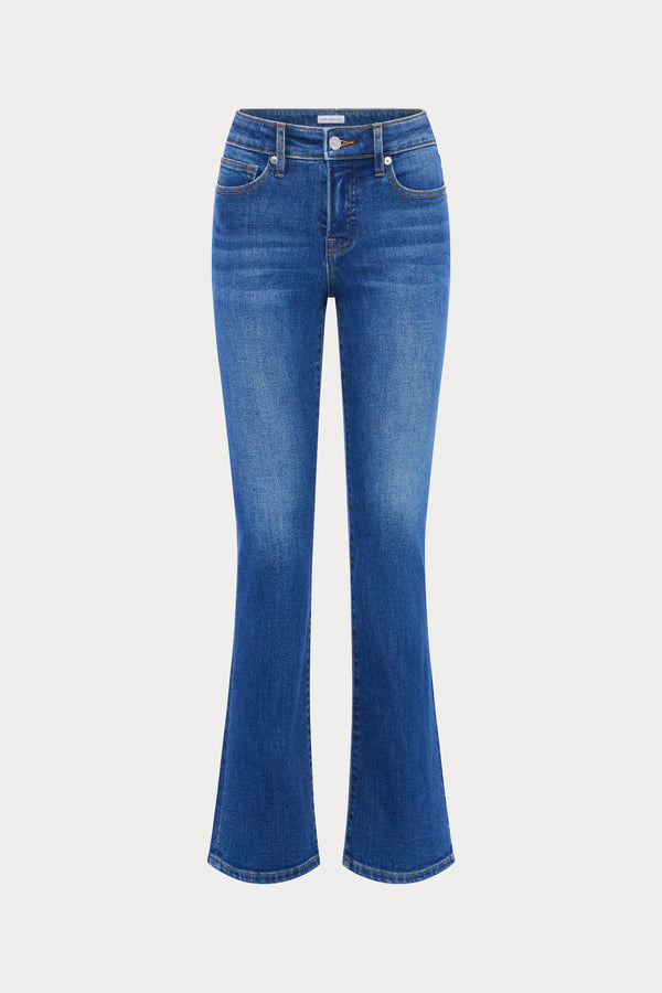 GOOD LOW RISE BOOTCUT JEANS | ARTICULATE-7 | GOOD AMERICAN | MODEL