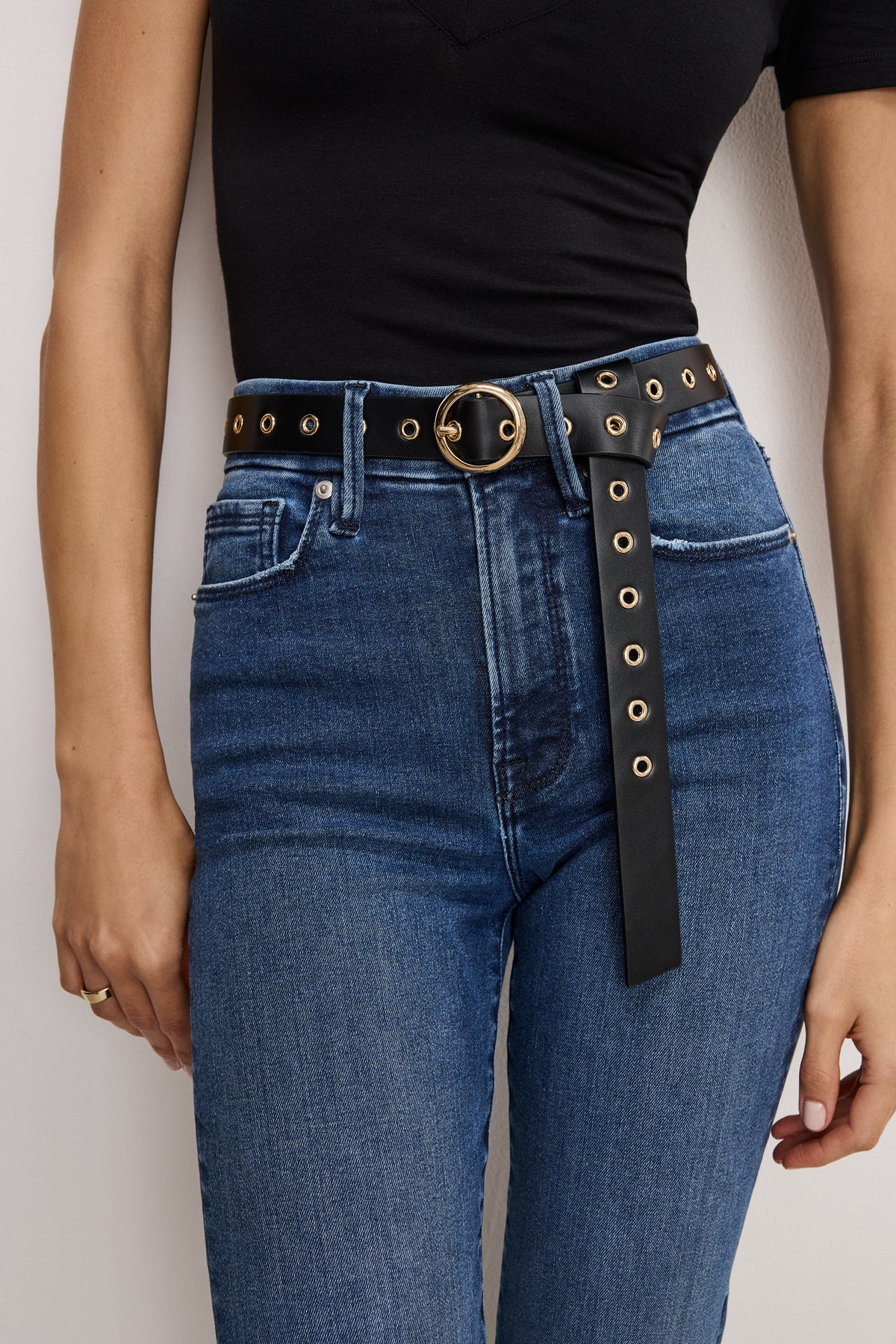 SKINNY EYELET BELT | BLACK001