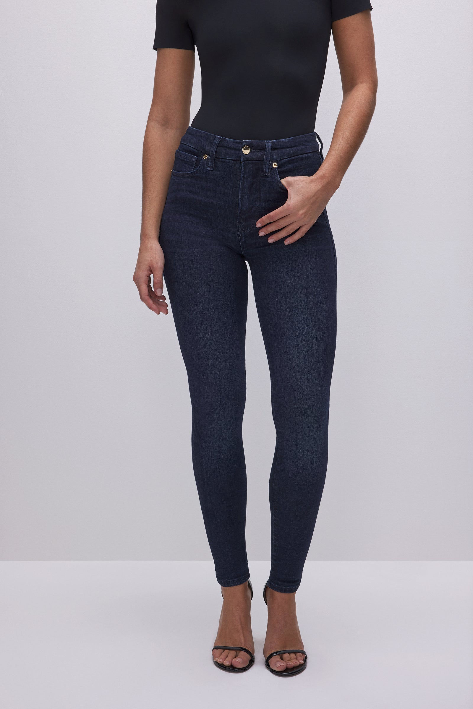 model: Size 0 |